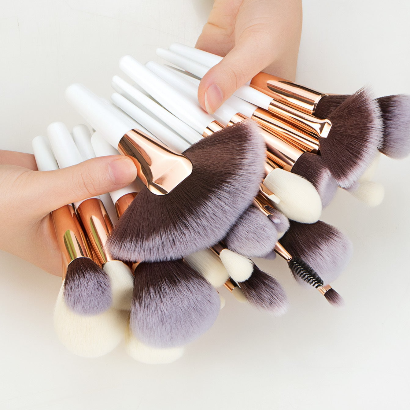 GLANDS 40 Professional Makeup Brushes Set (40PcsWhite short  Handles, Comfortable To Hold And Easy To Use. Full Face Travel Make up Brushes Set Professional With Case.