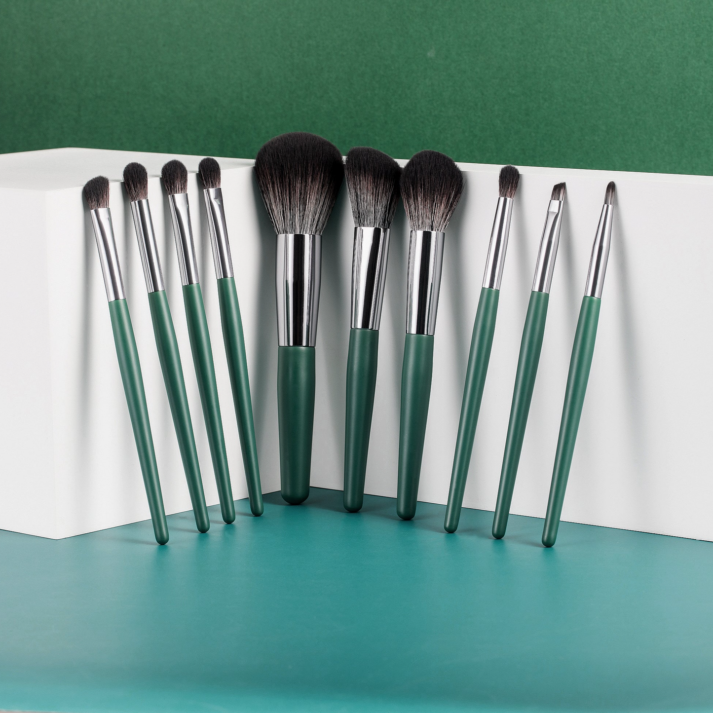 Makeup Brushes GLANDS 10pcs Premium Synthetic Bristles Green Wooden Handle Kabuki Foundation Brush Makeup Sets Professional Portable Bag